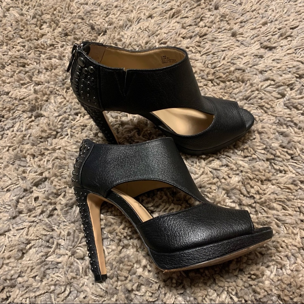 BCBGMAXAZRIA Studded Leather Pumps Peep Toes 6 1/2